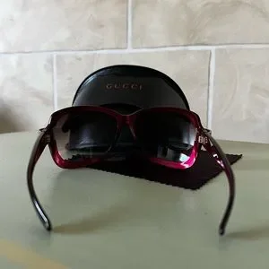 Gucci Authentic Sunglasses, Wine with Gold Accents. Amazon.com: Gucci GG1221S 004 Gold/Red Rectangular Men main image 3